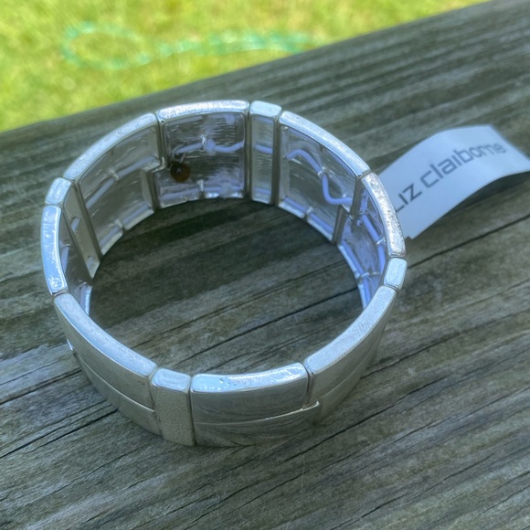 Liz Claiborne wide silver stretch bracelet NWT - Picture 9 of 12